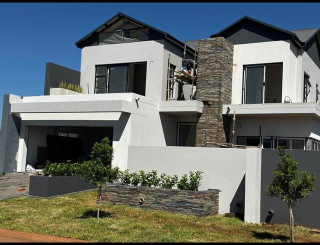 4 BEDROOM HOUSE FOR SALE IN FOUNTAINBROOK ESTATE